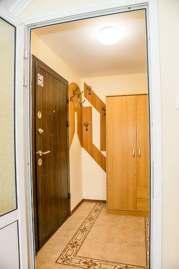 בורגאס Spacious & Sunny Maisonette With Terrace Near Centre By Flаt Manаger מראה חיצוני תמונה