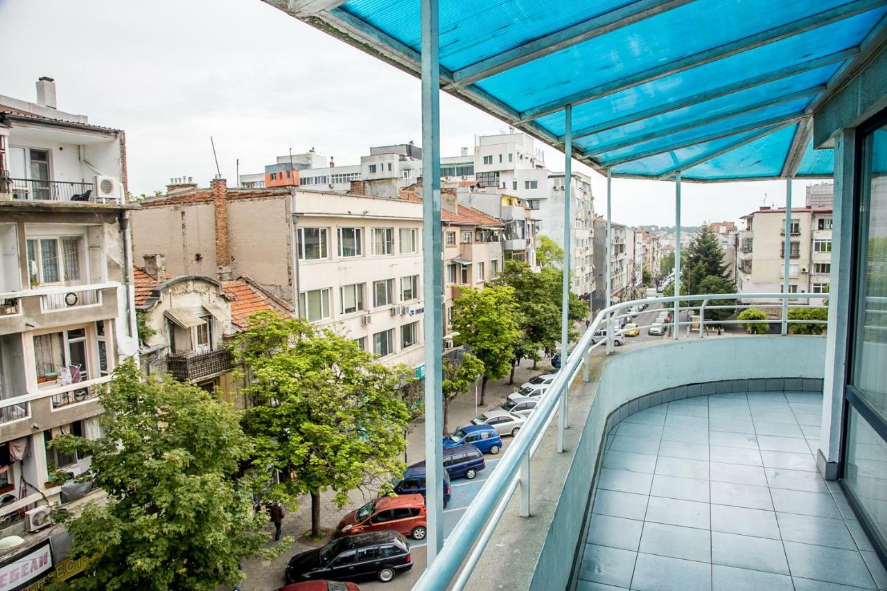 בורגאס Spacious & Sunny Maisonette With Terrace Near Centre By Flаt Manаger מראה חיצוני תמונה