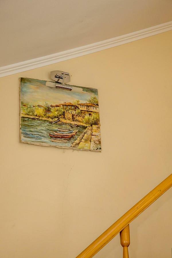בורגאס Spacious & Sunny Maisonette With Terrace Near Centre By Flаt Manаger מראה חיצוני תמונה