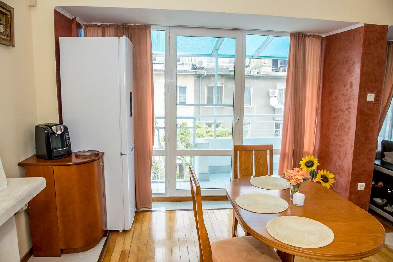 בורגאס Spacious & Sunny Maisonette With Terrace Near Centre By Flаt Manаger מראה חיצוני תמונה