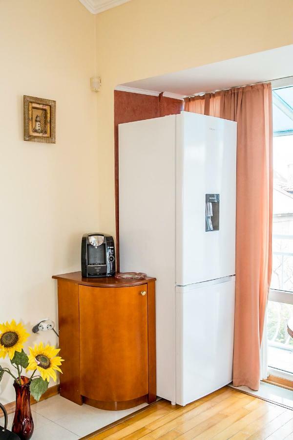 בורגאס Spacious & Sunny Maisonette With Terrace Near Centre By Flаt Manаger מראה חיצוני תמונה